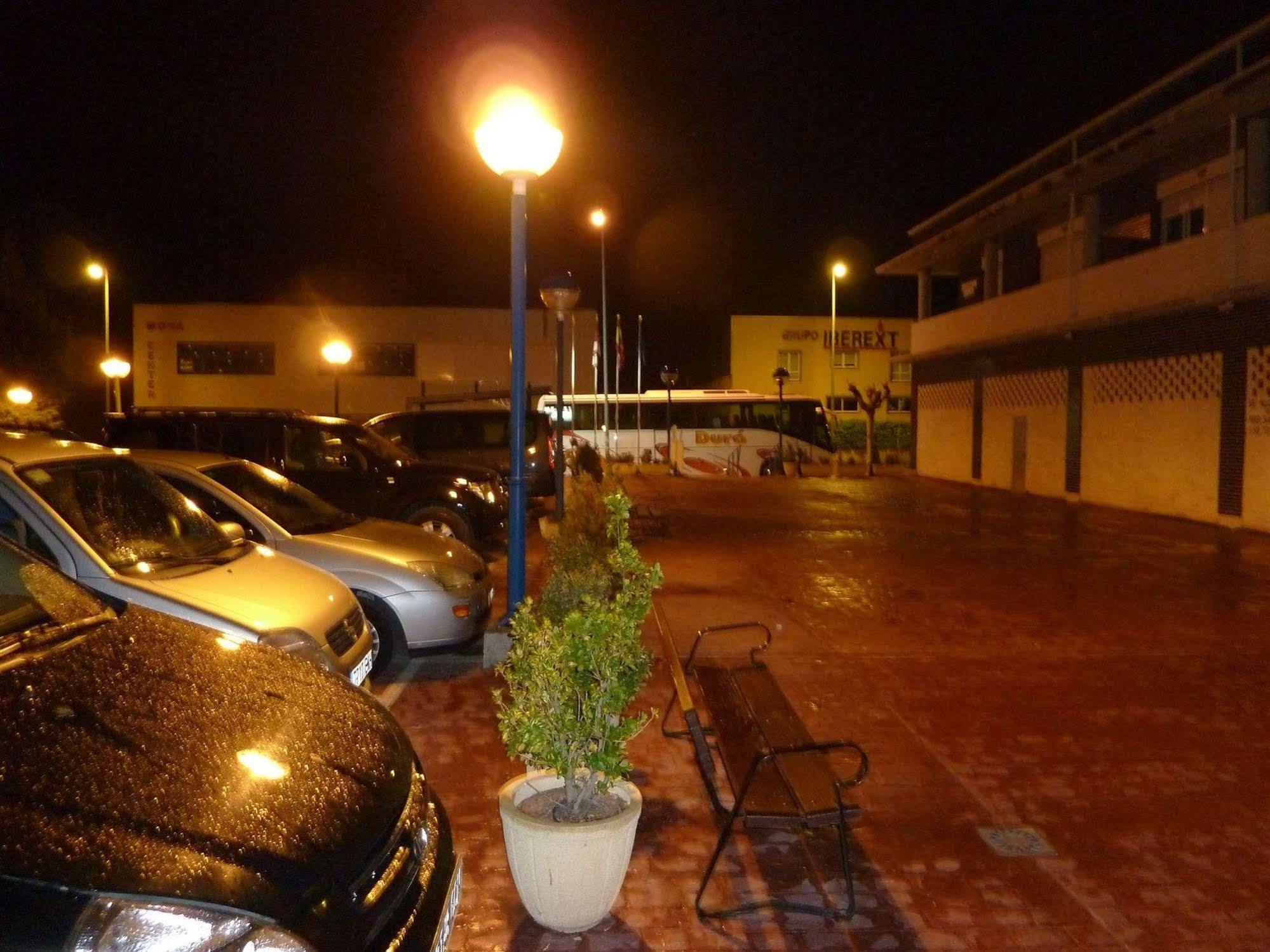 Hostal La Morada La Cistérniga Exterior foto